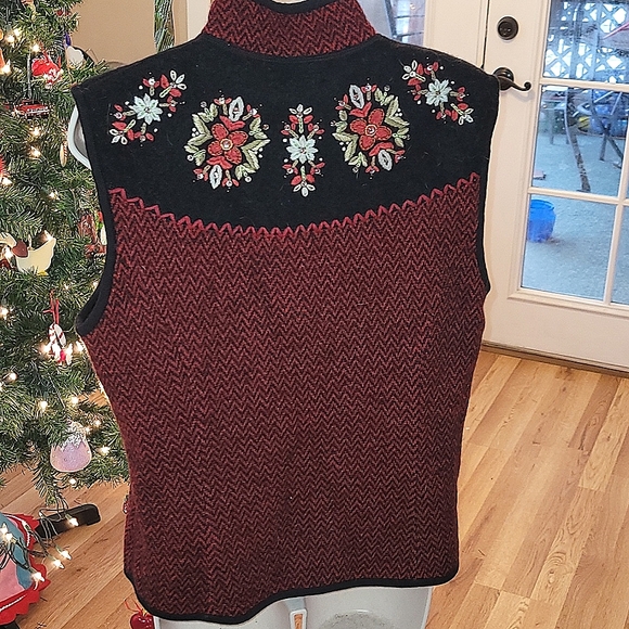 Icelandic Wool Embellished Vest - Picture 6 of 9